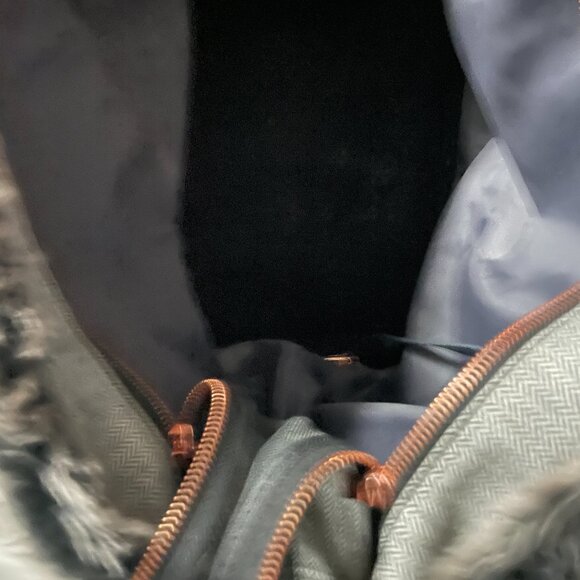 Modern Lux Collection Pet Tote - Picture 6 of 7